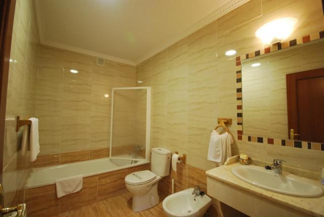 Hotel Arenas De Cabrales- Apartamentos Dış mekan fotoğraf