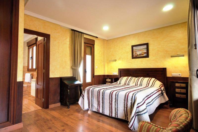 Hotel Arenas De Cabrales- Apartamentos Dış mekan fotoğraf