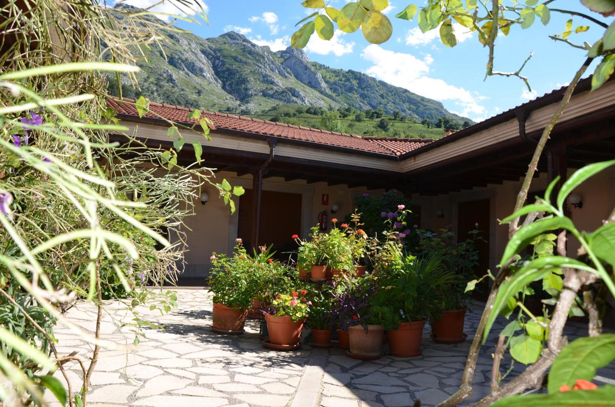 Hotel Arenas De Cabrales- Apartamentos Dış mekan fotoğraf